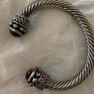Bangle bracelet